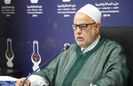 فيديو بالذكاء الاصطناعي لدواء طبيعي لعلاج ضغط الدم، يدفع ابن كيران للجوء إلى القضاء.