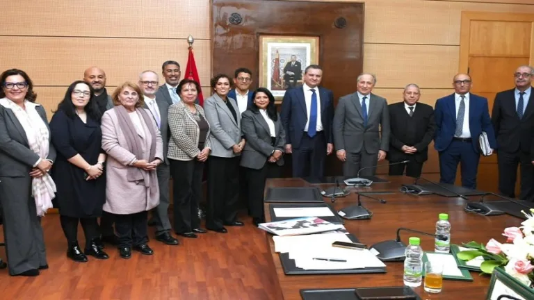 وزارة التربية الوطنية تصدر بلاغا جديدا بشأن توقيع اتفاقية شراكة مع مؤسسة (رونو) المغرب