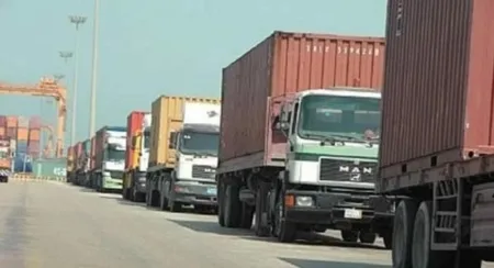 مجموعات مسلحة تستهدف شاحنات مغربية على الحدود بين مالي وموريتانيا