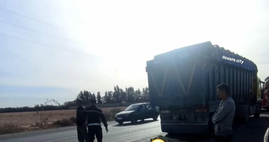 شاحنة تحول جسد سيدة إلى أشلاء بعد نزولها من الحافلة بتارودانت (+صورة)