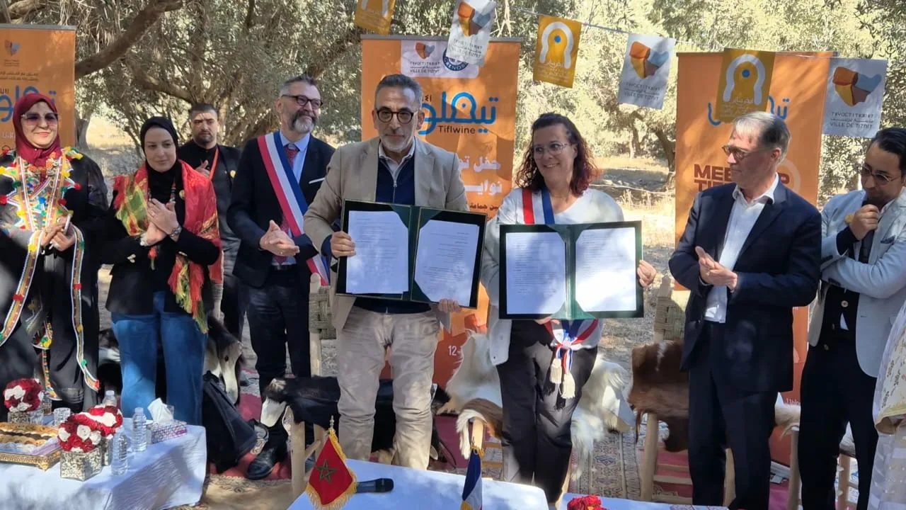 توقيع بروتوكول نوايا التعاون بين جماعة تيزنيت ومدينة كرونوبل الفرنسية: خطوة نحو تعزيز العلاقات الدولية والتنمية المحلية