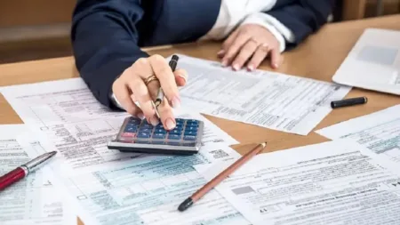 إدارة الضرائب تدعو المقاولات للتصريح بآجال الأداء