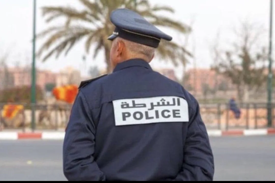 إنزكان : سائق يقطع أصبع “بوليسي”، و يهرب به على متن سيارته إلى وجهة مجهولة.