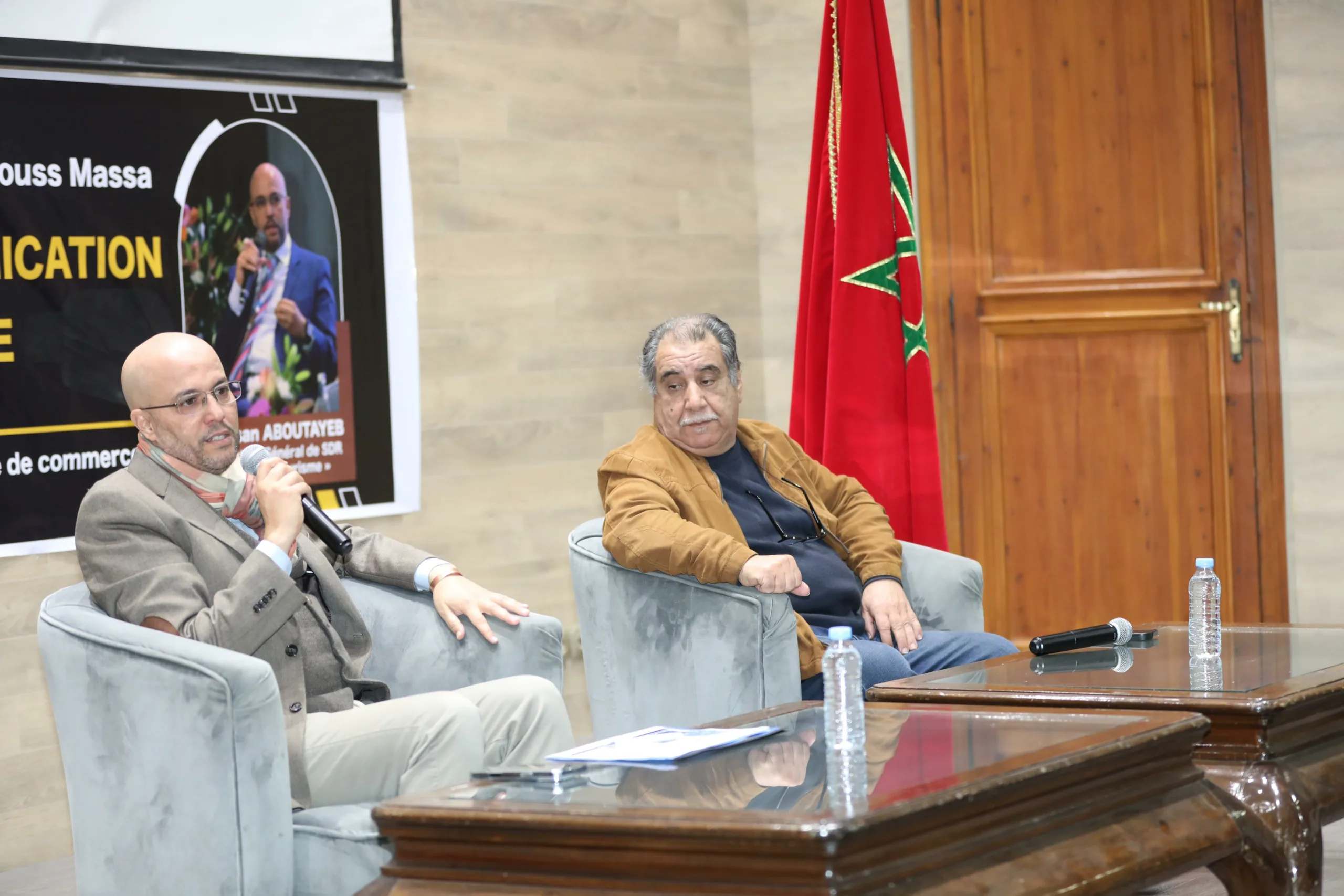 حسن أبو الطيب يستعرض استراتيجيات تطوير وتشجيع المقاولات السياحية في لقاء مع نادي الصحافة الجهوي بأكادير