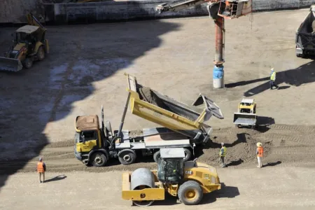 انتشال جثتي عاملين من ضحايا الانفجار بإقليم تارودانت انتشال جثتي عاملين من ضحايا الانفجار بإقليم تارودانت