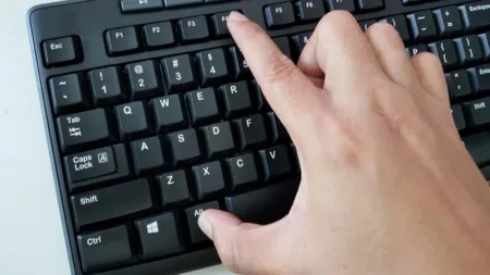 لوحة المفاتيح الكمبيوتر واللاب توب : أسرار واختصارات تسهّل العمل لوحة المفاتيح الكمبيوتر واللاب توب : أسرار واختصارات تسهّل العمل