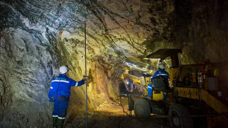 شركة كندية تتوقع استخراج أطنان من الذهب والفضة في منجم “بومدين” في المغرب