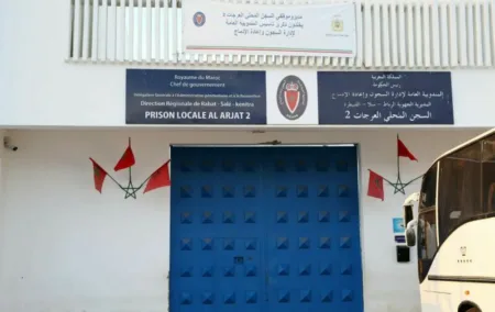 الحرية بعد 5 سنوات: حبيبة زيلي “المرأة الحديدية” تغادر أسوار السجن الحرية بعد 5 سنوات: حبيبة زيلي "المرأة الحديدية" تغادر أسوار السجن