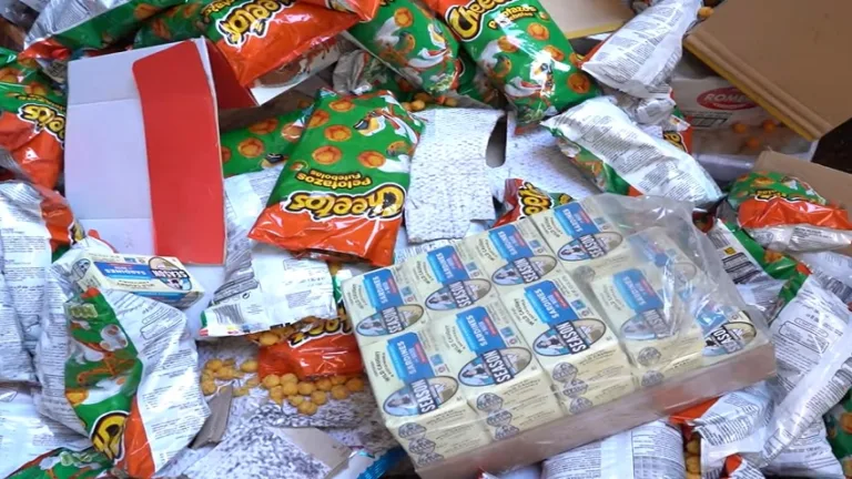 حجز كميات كبيرة من المواد الغذائية الفاسدة، كانت موجهة إلى موائد الصائمين في رمضان