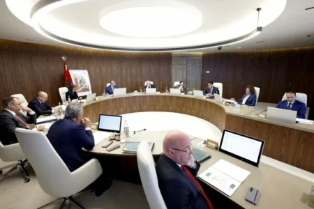 خطة تشغيل بـ15 مليار درهم تُشعل التوتر داخل الحكومة وتفجّر غضب “البام” خطة تشغيل بـ15 مليار درهم تُشعل التوتر داخل الحكومة وتفجّر غضب "البام"