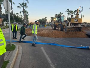 انهيار أرضي مفاجئ بأكادير: فرق تقنية تواصل جهودها لتحديد الأسباب وإصلاح الطريق 5 IMG 20250319 WA0312
