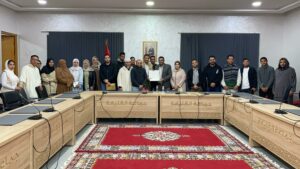ورشة تكوينية لفائدة المهنيين والمقاولين الشباب بالقليعة بشراكة مع غرفة الصناعة التقليدية سوس ماسة 2 WhatsApp Image 2025 03 20 at 01.01.17 1