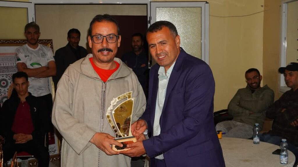 نجاح باهر للنسخة السابعة من دوري الصداقة الرمضاني بالدشيرة الجهادية. 5 WhatsApp Image 2025 03 28 at 00.31.01 1