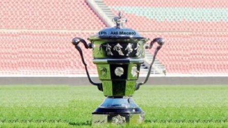 نهضة بركان يكتسح الكوكب المراكشي ويتأهل لربع نهائي كأس العرش بحثاً عن ثلاثية تاريخية