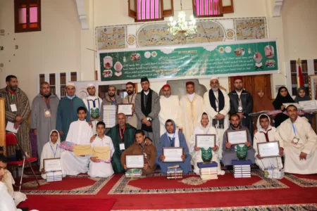 بروح القرآن وتحت شعار “نرتقي به”… سيدي إفني تتوج فرسان الحفظ والتجويد في مسابقة رمضانية كبرى بروح القرآن وتحت شعار "نرتقي به"... سيدي إفني تتوج فرسان الحفظ والتجويد في مسابقة رمضانية كبرى