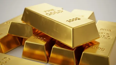 الذهب يرتفع مع تصاعد التوتر التجاري بين الولايات المتحدة والصين الذهب يرتفع مع تصاعد التوتر التجاري بين الولايات المتحدة والصين