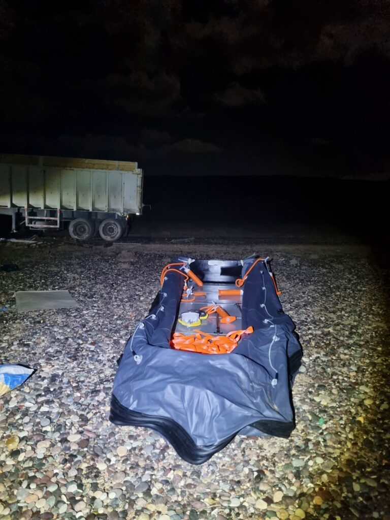 + صور.. إحباط تهريب 17 طنا من الشيرا بالصويرة.. عملية نوعية للأمن الوطني بإشراف DGST 2 Gol 6fPXQAA845h