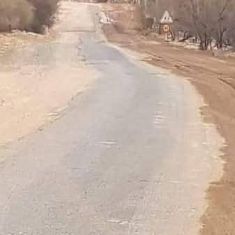 تزنيت: الطريق إلى تفراوت تنغص على المواطنين فرحة مهرجان "اللوز" 3 WhatsApp Image 2025 04 14 at 10.24.48 1 1