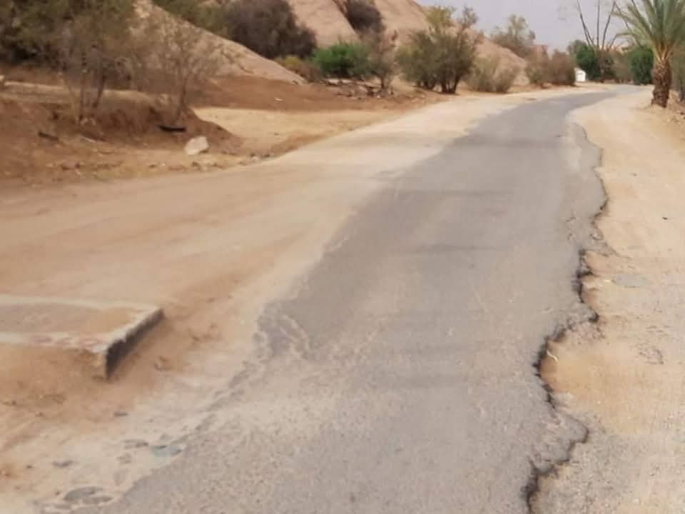 تزنيت: الطريق إلى تفراوت تنغص على المواطنين فرحة مهرجان "اللوز" 9 WhatsApp Image 2025 04 14 at 10.24.50 3