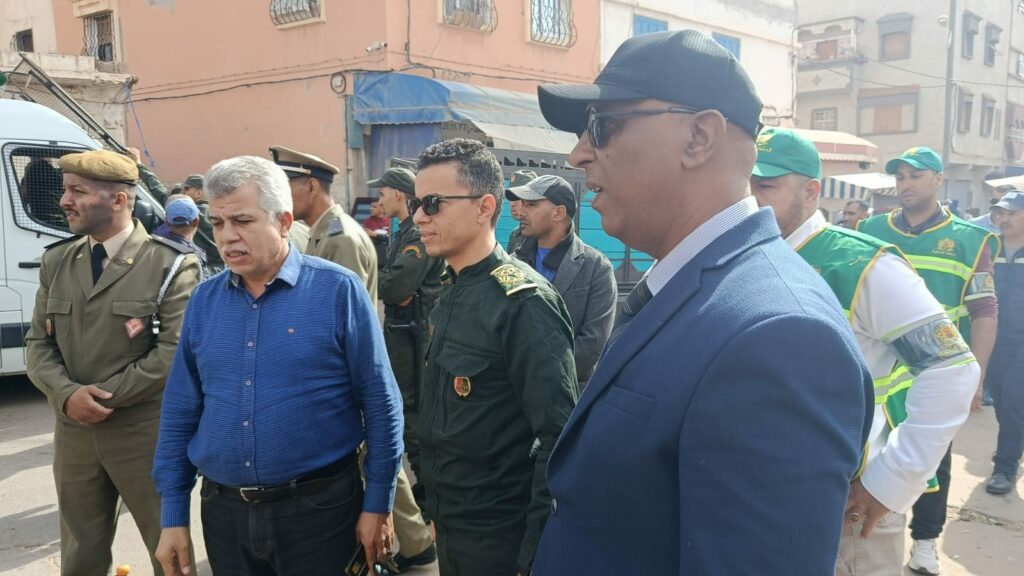 أكادير : حملة مكثفة لتحرير الملك العمومي وإزالة العوائق بحي بنسركاو (+ صور وفيديو) 2 WhatsApp Image 2025 04 17 at 15.53.37