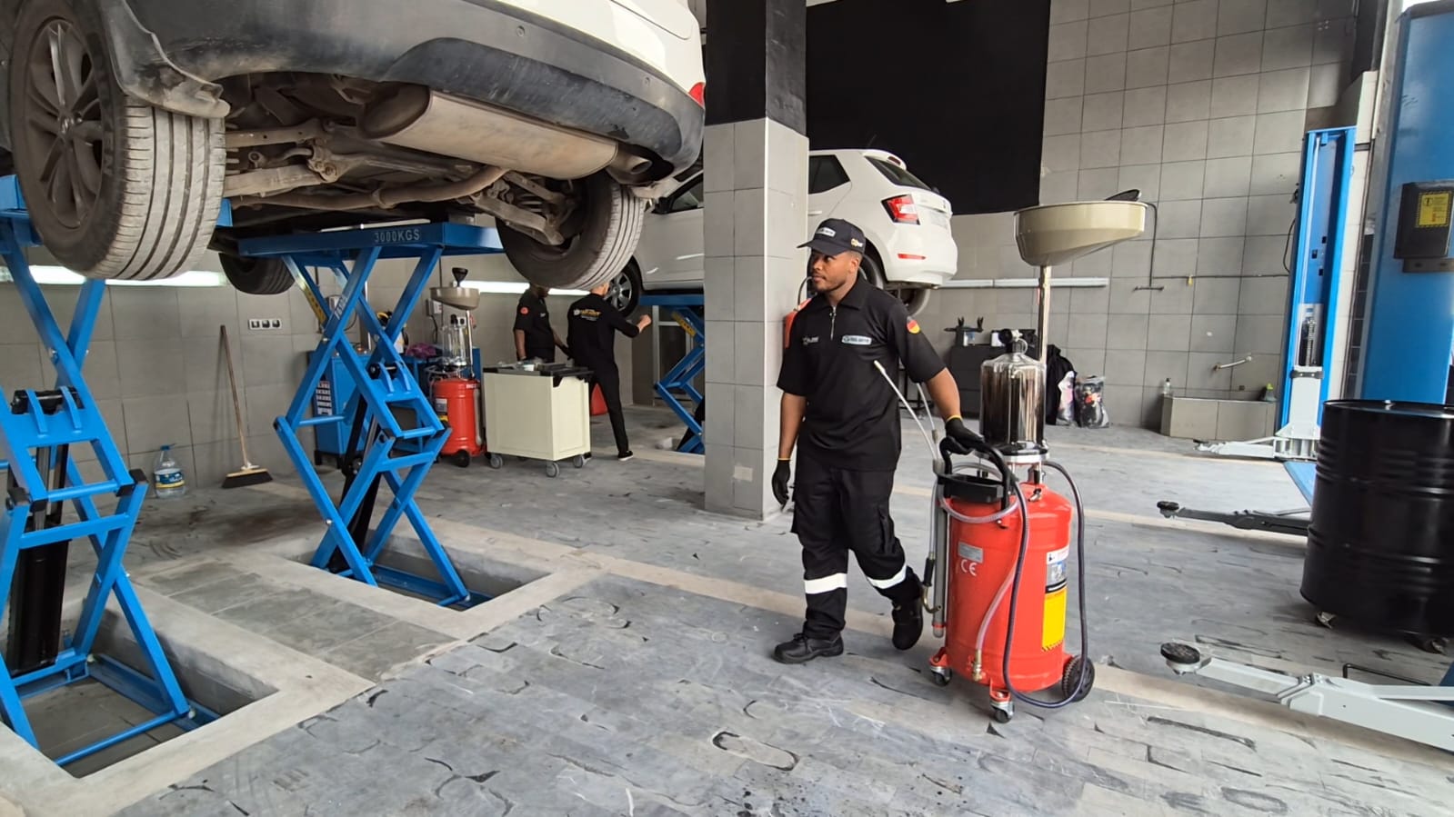 أكادير تستقبل عملاقي صيانة المركبات والتتبع الذكي: TAG AUTO و ALLO GPS تدشنان فرعهما الجديد 41 WhatsApp Image 2025 04 20 at 11.41.04 2