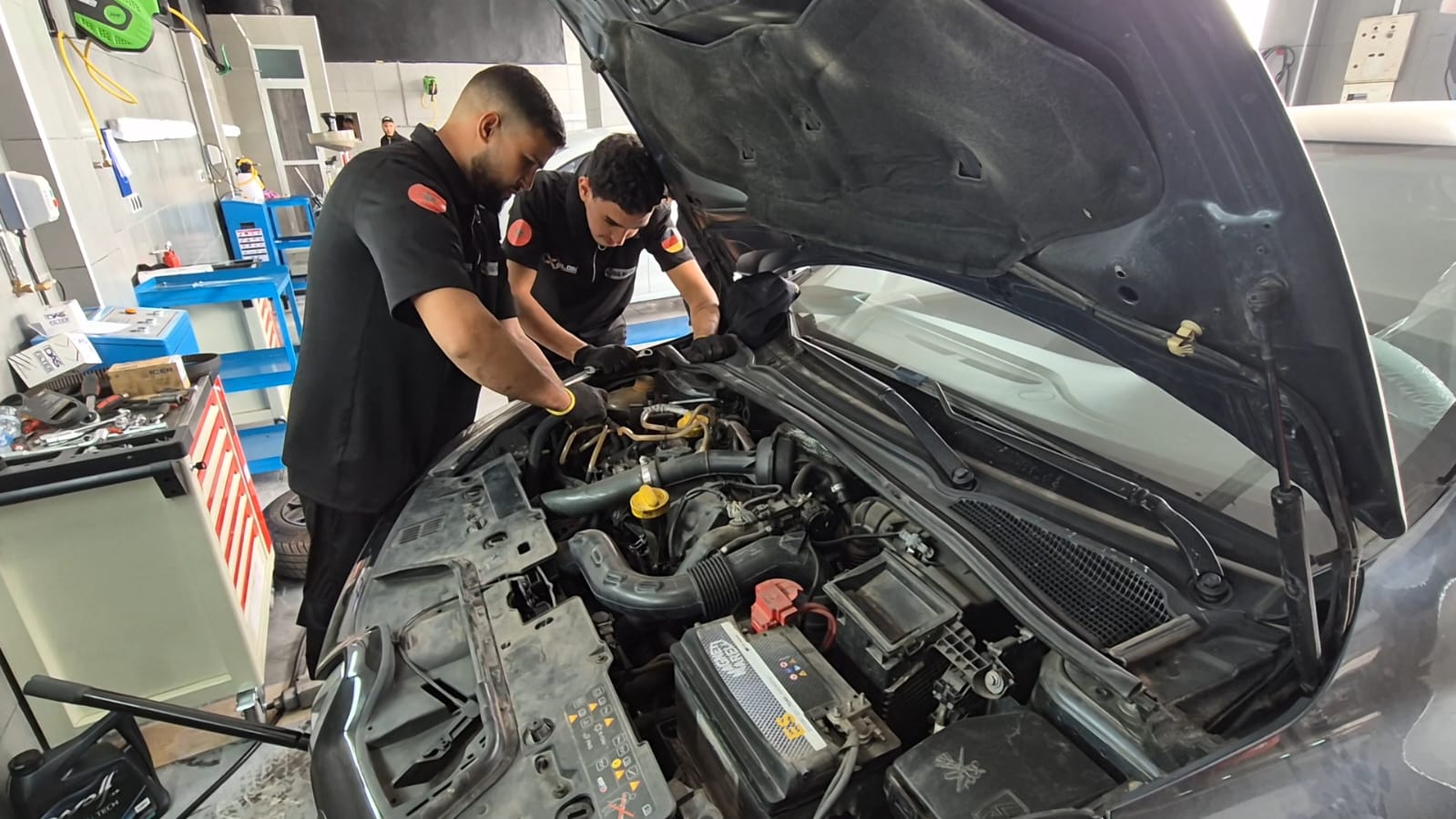 أكادير تستقبل عملاقي صيانة المركبات والتتبع الذكي: TAG AUTO و ALLO GPS تدشنان فرعهما الجديد 49 WhatsApp Image 2025 04 20 at 11.41.06 2