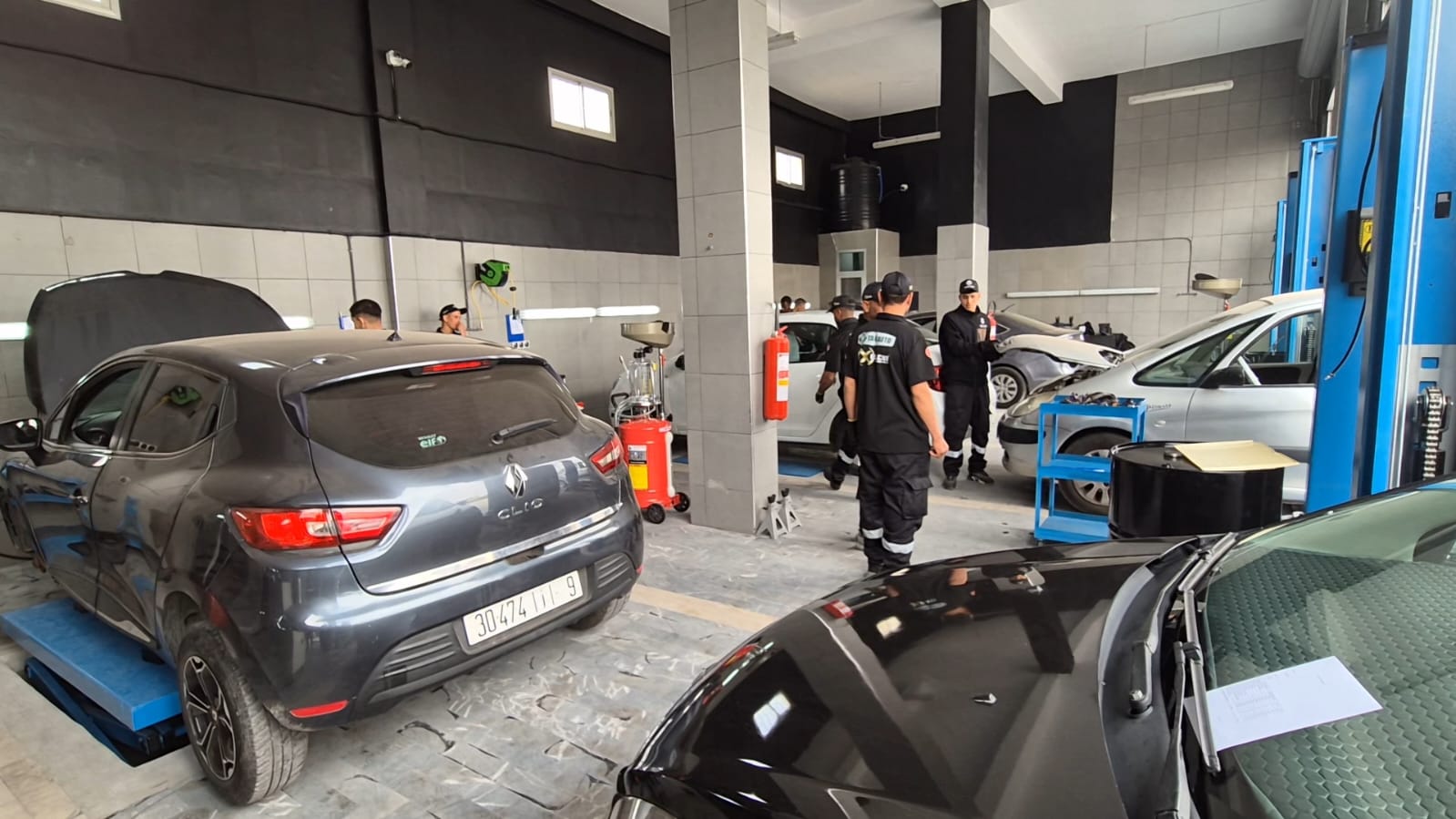 أكادير تستقبل عملاقي صيانة المركبات والتتبع الذكي: TAG AUTO و ALLO GPS تدشنان فرعهما الجديد 51 WhatsApp Image 2025 04 20 at 11.41.07 1
