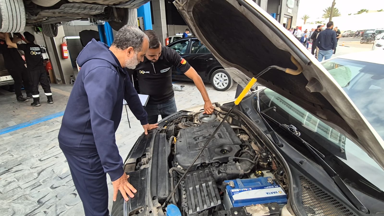 أكادير تستقبل عملاقي صيانة المركبات والتتبع الذكي: TAG AUTO و ALLO GPS تدشنان فرعهما الجديد 54 WhatsApp Image 2025 04 20 at 11.41.08 1