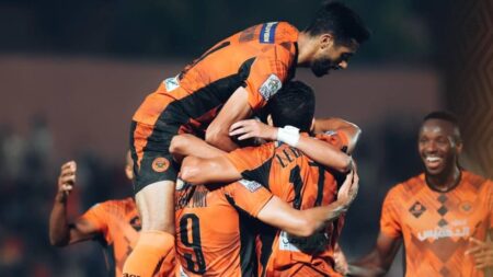 نهضة بركان يتأهل لنصف نهائي كأس الكونفدرالية بعد فوز ثمين على أسيك ميموزا