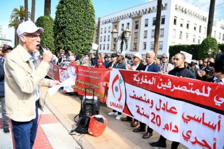 المتصرفون يصعدون الخطاب ضد الحكومة، ويلوحون بالاعتصام والإضراب عن الطعام