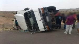 استنفار كبير إثر انقلاب شاحنة محملة بكميات كبيرة من الخمور 2 3a8f199d d2ee 43de a09b 5b007c187cb8