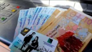 طلبة ابن زهر يترقبون صرف المنحة الجامعية الأخيرة من الموسم الجامعي 15 89666