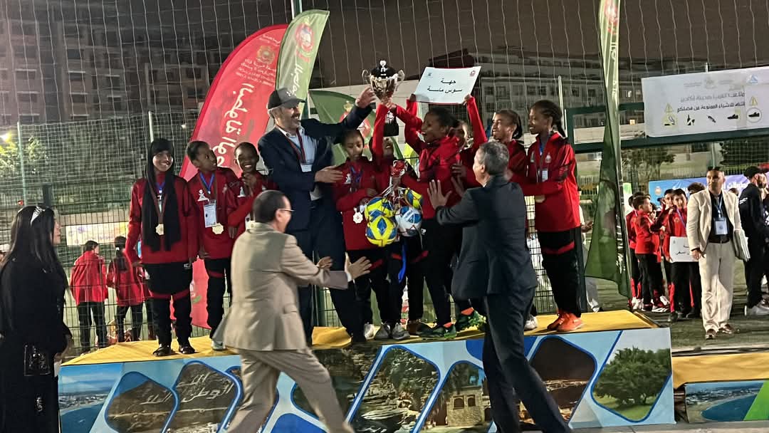 Groupe des ecoles de football dAddis 8