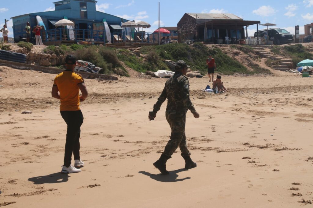 أكادير و بالصور : حملة مكثفة لتحرير شواطئ أورير من الاستغلال غير القانوني 3 Plages dOurir 20