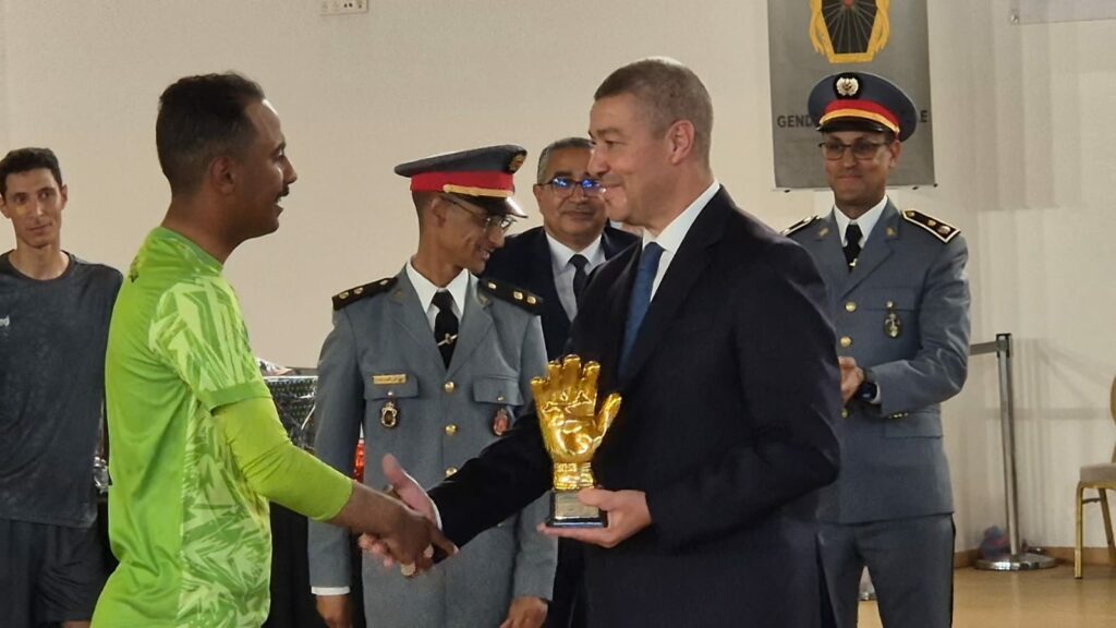 الدرك الملكي بأكادير ينظم دوريا في كرة القدم المصغرة تخليدا للذكرى 69 لتأسيس القوات المسلحة الملكية. (+ صور وفيديو) 6 WhatsApp Image 2025 05 14 at 23.28.12 2