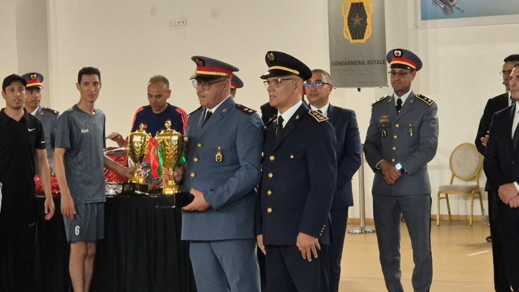 الدرك الملكي بأكادير ينظم دوريا في كرة القدم المصغرة تخليدا للذكرى 69 لتأسيس القوات المسلحة الملكية. (+ صور وفيديو) 9 WhatsApp Image 2025 05 14 at 23.28.12 5