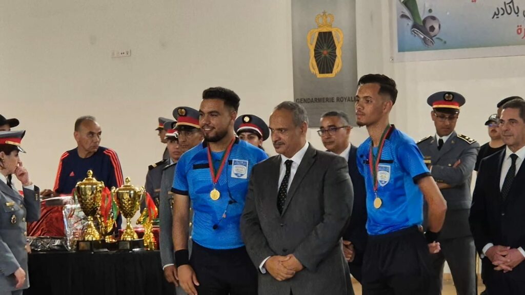 الدرك الملكي بأكادير ينظم دوريا في كرة القدم المصغرة تخليدا للذكرى 69 لتأسيس القوات المسلحة الملكية. (+ صور وفيديو) 21 WhatsApp Image 2025 05 14 at 23.28.13