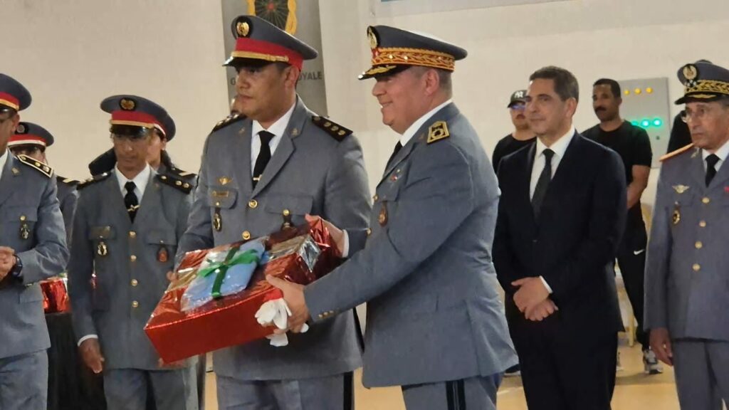 الدرك الملكي بأكادير ينظم دوريا في كرة القدم المصغرة تخليدا للذكرى 69 لتأسيس القوات المسلحة الملكية. (+ صور وفيديو) 14 WhatsApp Image 2025 05 14 at 23.28.13 3