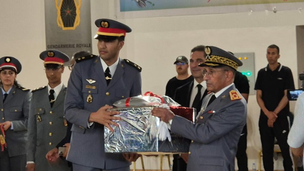الدرك الملكي بأكادير ينظم دوريا في كرة القدم المصغرة تخليدا للذكرى 69 لتأسيس القوات المسلحة الملكية. (+ صور وفيديو) 19 WhatsApp Image 2025 05 14 at 23.28.13 8