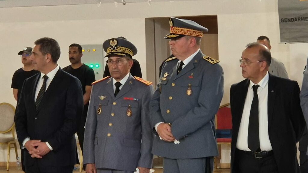 الدرك الملكي بأكادير ينظم دوريا في كرة القدم المصغرة تخليدا للذكرى 69 لتأسيس القوات المسلحة الملكية. (+ صور وفيديو) 20 WhatsApp Image 2025 05 14 at 23.28.13 9