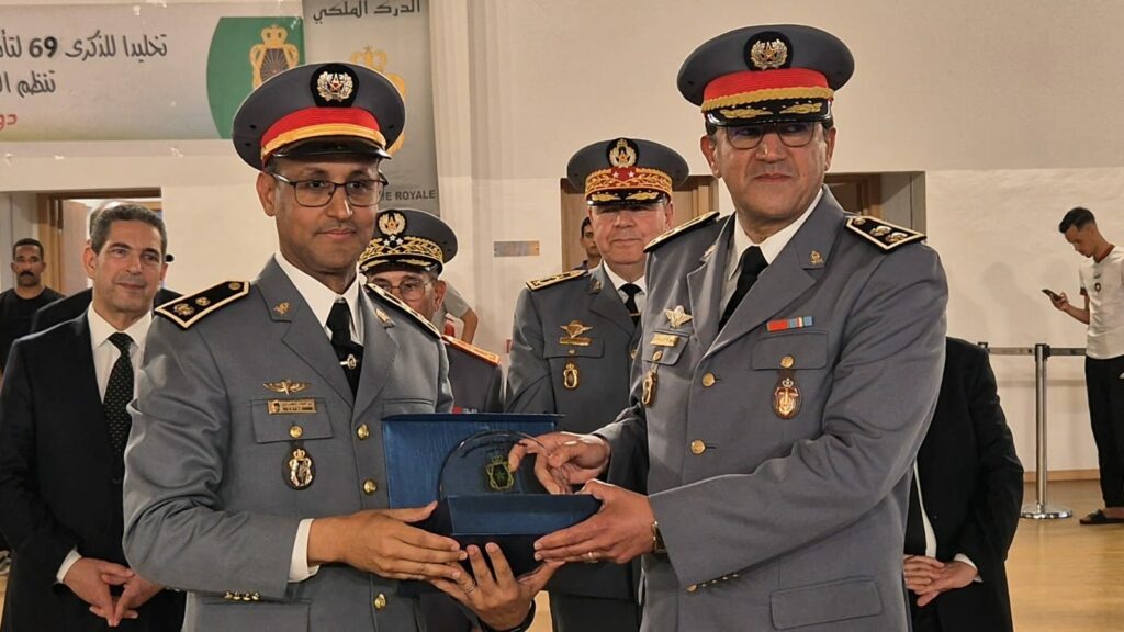 الدرك الملكي بأكادير ينظم دوريا في كرة القدم المصغرة تخليدا للذكرى 69 لتأسيس القوات المسلحة الملكية. (+ صور وفيديو) 48 WhatsApp Image 2025 05 14 at 23.28.16 8
