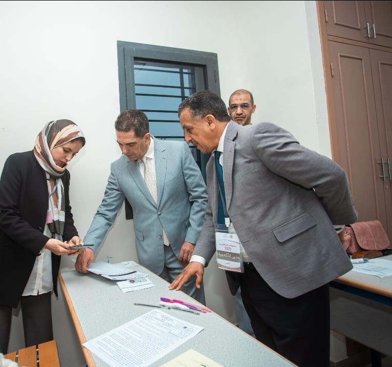 أمزازي يعطي انطلاقة امتحانات البكالوريا 2025 من ثانوية الكركرات بأكادير إداوتنان 3 amzazi 1 2