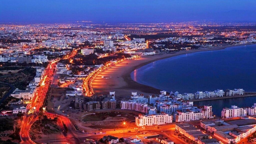 أكادير تعزز ربطها الجوي بـ16 وجهة أوروبية وتحقق إقبالًا قياسيًا في صيف 2025