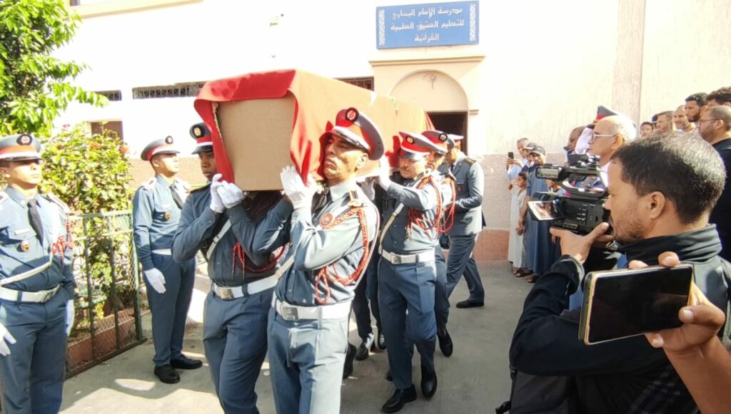 شيّعت أكادير جنازة مهيبة للدركي محمد غياني.. قلوب دامعة ودّعت شهيد الواجب 2 Des funerailles solennelles pour le gendarme Mohamed Ghiani 8