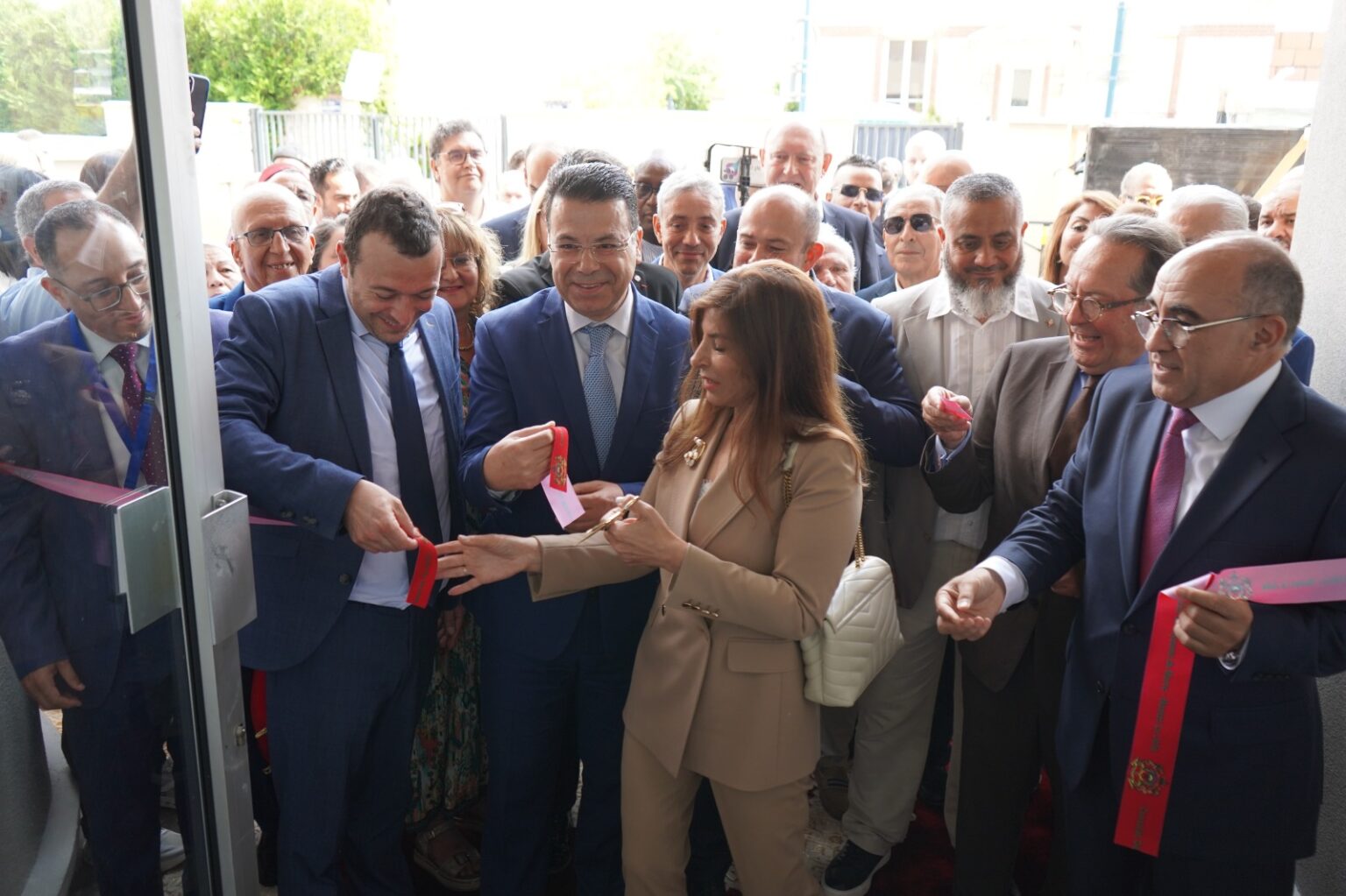 افتتاح قنصلية مغربية جديدة في مونت لا جولي بفرنسا لتقريب الخدمات من 150 ألف مغربي (+ صور و فيديو) افتتاح قنصلية مغربية جديدة في مونت لا جولي بفرنسا لتقريب الخدمات من 150 ألف مغربي (+ صور و فيديو)