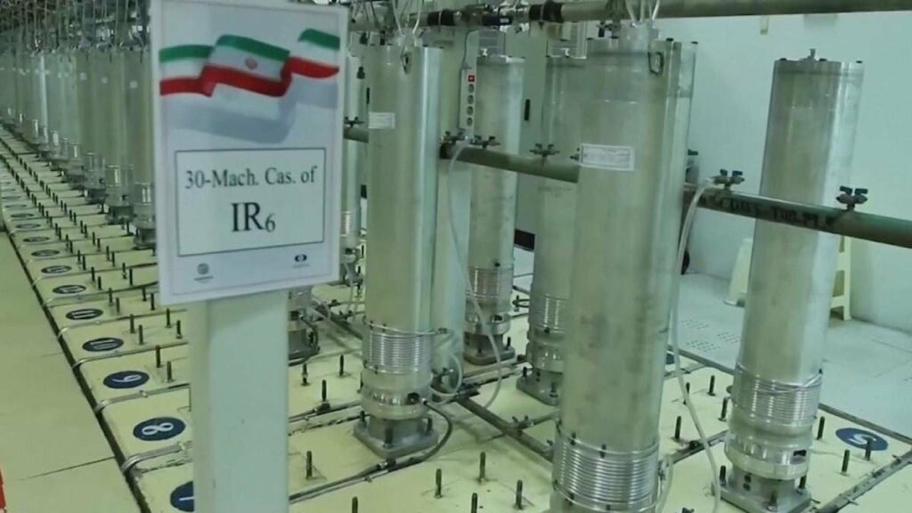 إيران تخلّي فوردو ونطنز وأصفهان قبيل الضربات الأميركية وتؤكد عدم تسرب نووي
