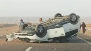 انقلاب سيارة أجرة بإقليم گلميم: نجاة الركاب بعد انفجار إطار
