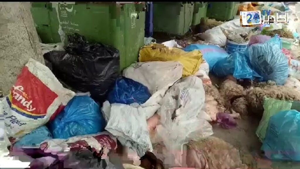 تحويل جنبات سوق نموذجي إلى مطرح للنفايات يجلب تنبيهات غيورين على مدينة أكادير