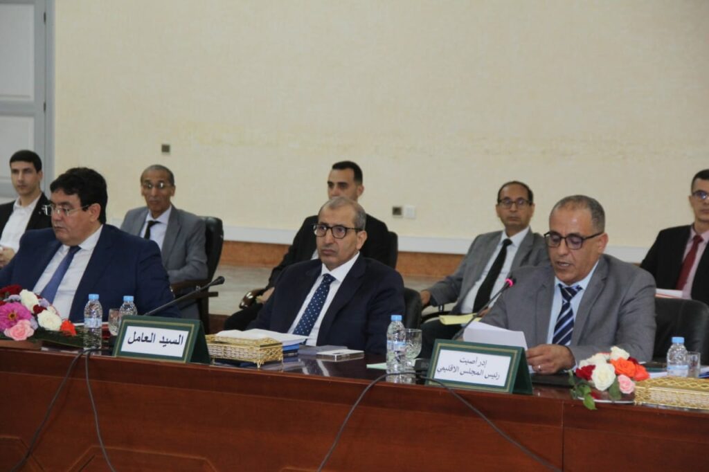 عامل اشتوكة أيت باها يرسم خارطة طريق صارمة ويضع “الماء والحكامة” على رأس الأولويات
