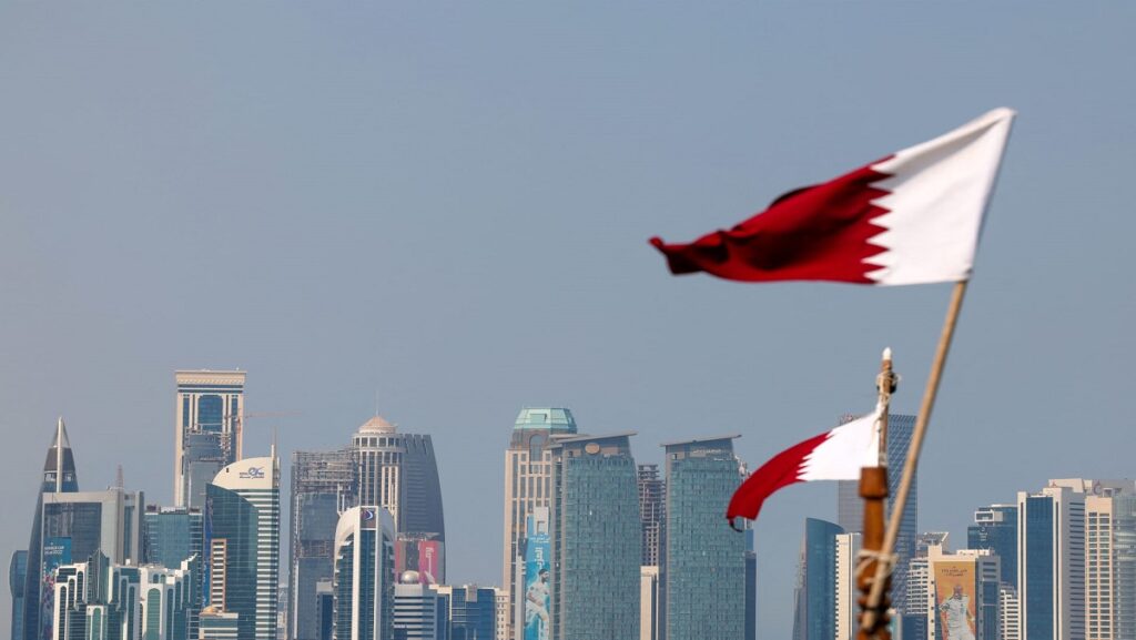 قطر تحتفظ بحق الرد وتصف الهجوم الإيراني بـ”الاعتداء السافر على سيادتها”